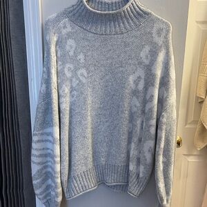 Nine West Light Gray Patterned Turtleneck Sweater